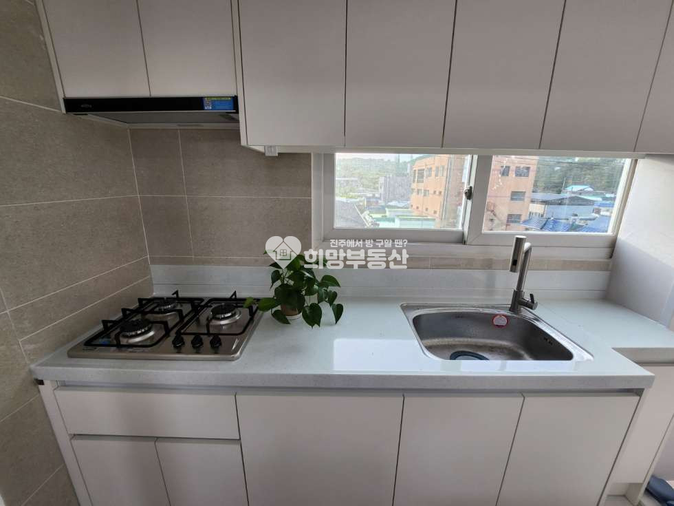 경남 진주시 신안동 409-2 1호동 신안 국제아파트 리모델링 잘 된 방 3칸 매매 매물번호 10708 사진 9